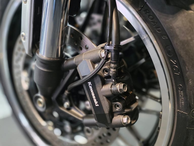 2018 KAWASAKI ZR Z900 RS 1 OWNER 4,900 MILE'S 