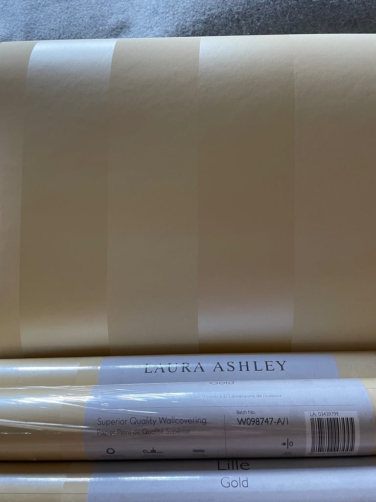 Laura Ashley wallpaper