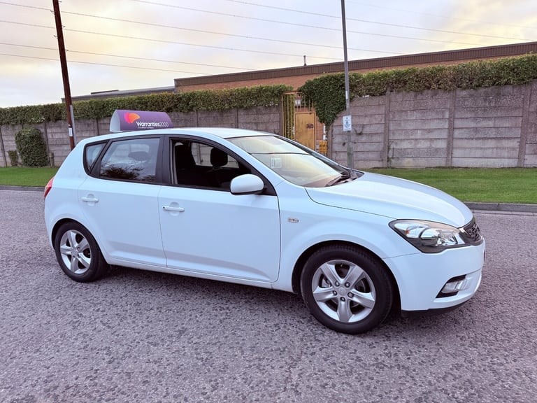 2010 10 KIA CEED 2 1.6 PETROL MANUAL SMART FAMILY MOTOR OCTOBER 2026 MOT 