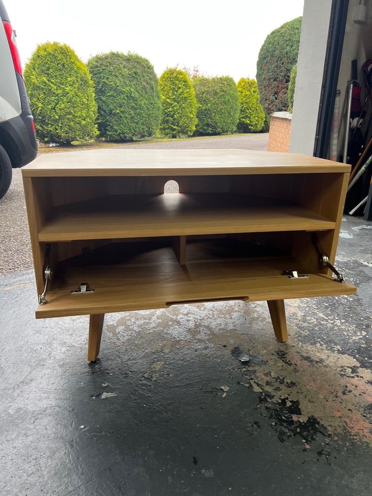 Tv unit & side table 