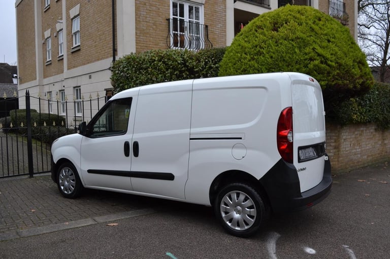 2017 Vauxhall Combo COMBI,PANEL,CREW VAN 5 SEATS,2300 CDTI