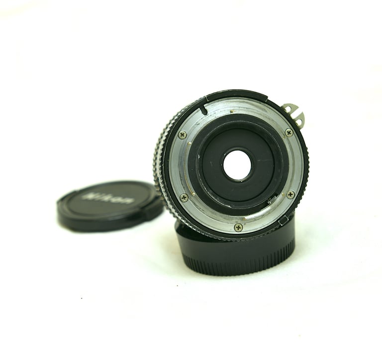 Nikon Nikkor 28mm F/3.5 AI Manual Wide Angle Lens