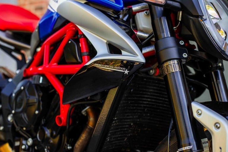 MV Agusta Dragster RARE AMERICAS EDITION ! 200 EVER MADE ! STUNNING COLLECTOR