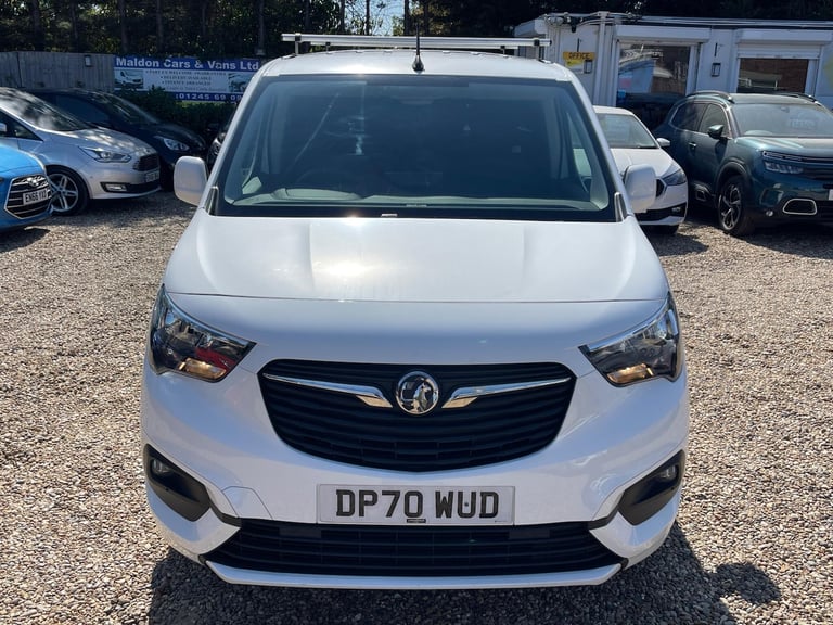 2020 Vauxhall Combo 1.5 Turbo D 2300 Sportive L2 H1 Euro 6 4dr PANEL VAN Diesel Manual