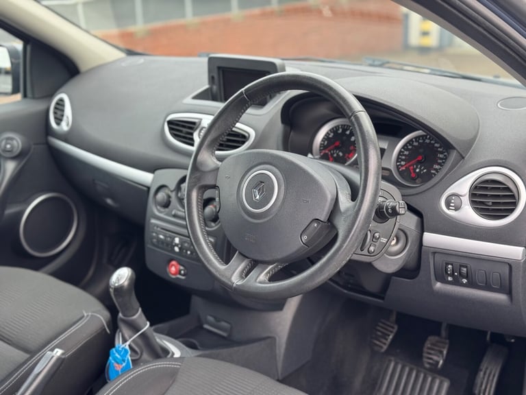 2009 Renault Clio TomTom Edition 1.2 Petrol - Full Service History - Cheap Car