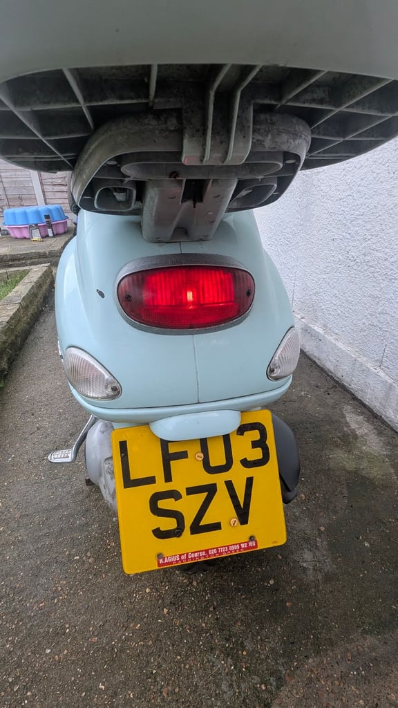 Piaggio, VESPA, 2003, 125 (18,596 miles) datatag , emissions test done (cc) helmet, D lock , cover 