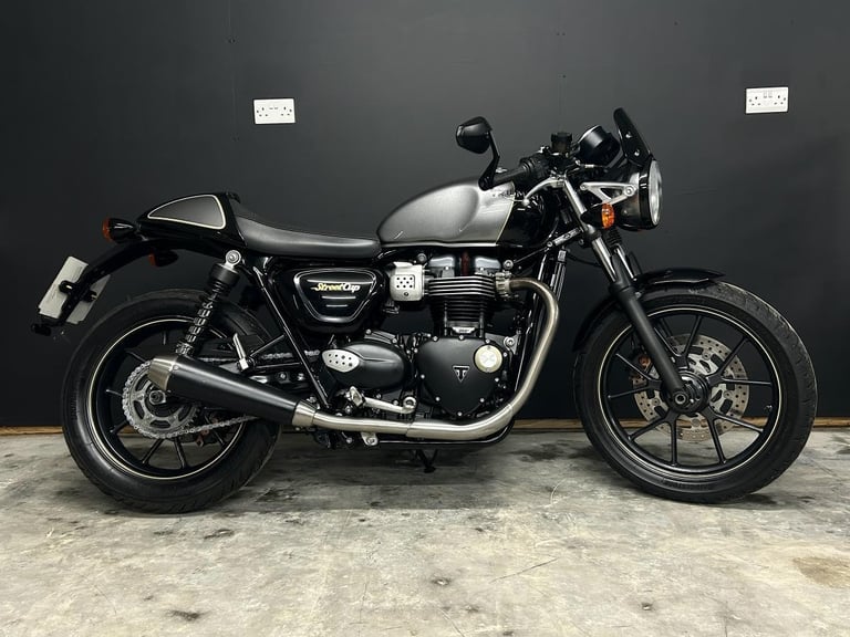 2018 68-PLATE TRIUMPH STREET CUP 900 11,277 MILES ** FSH ** DATATOOL ALARM **