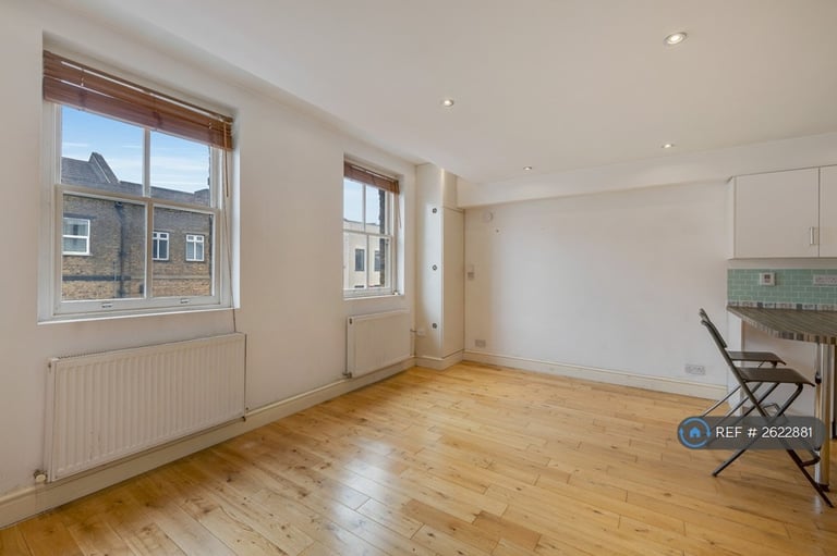 3 bedroom flat in Hornsey Road, London, N7 (3 bed) (#2622881)