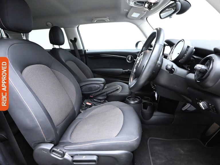 2021 MINI Hatch 1.5 One Classic Hatchback 3dr Petrol Steptronic Euro 6 (s/s) (102 ps) Hatchback P...