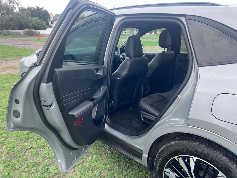 2023 Ford Kuga 2.5 EcoBoost Duratec 14.4kWh ST-Line X SUV 5dr Petrol Plug-in