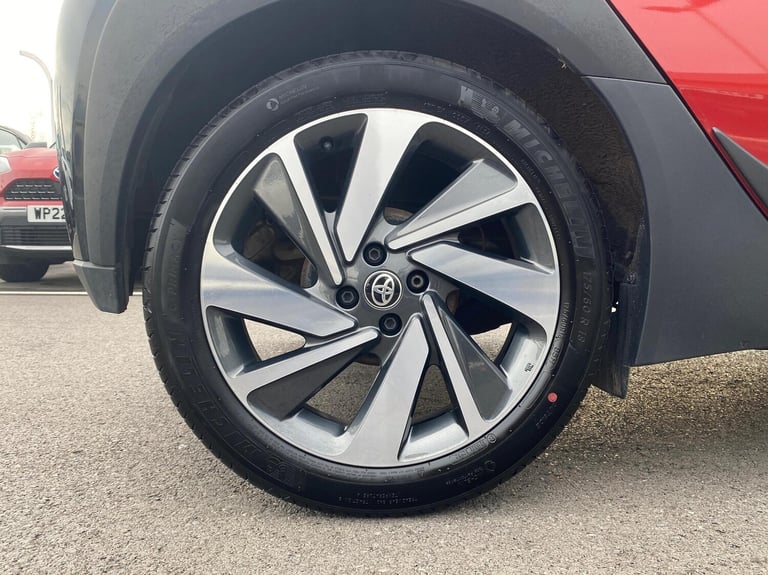 2022 Toyota Aygo X 1.0 VVT-i Edge 5dr Auto HATCHBACK PETROL Automatic