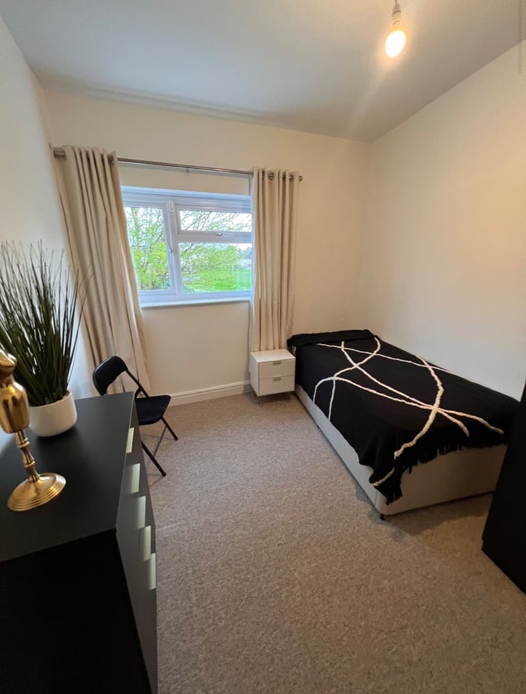 Beautiful Ensuite rooms BS16