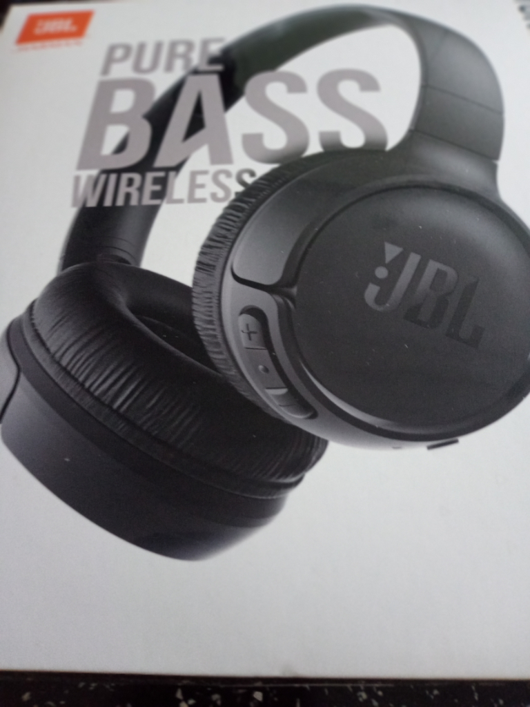 JBL Pure Bass wireless headphones tune 510BT new