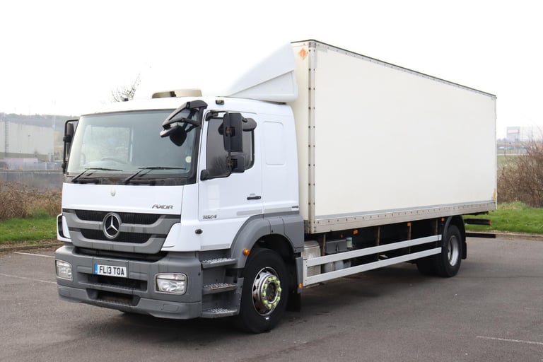 MERCEDES AXOR 1824 4X2 SLEEPER 26FT BOXVAN (2013)