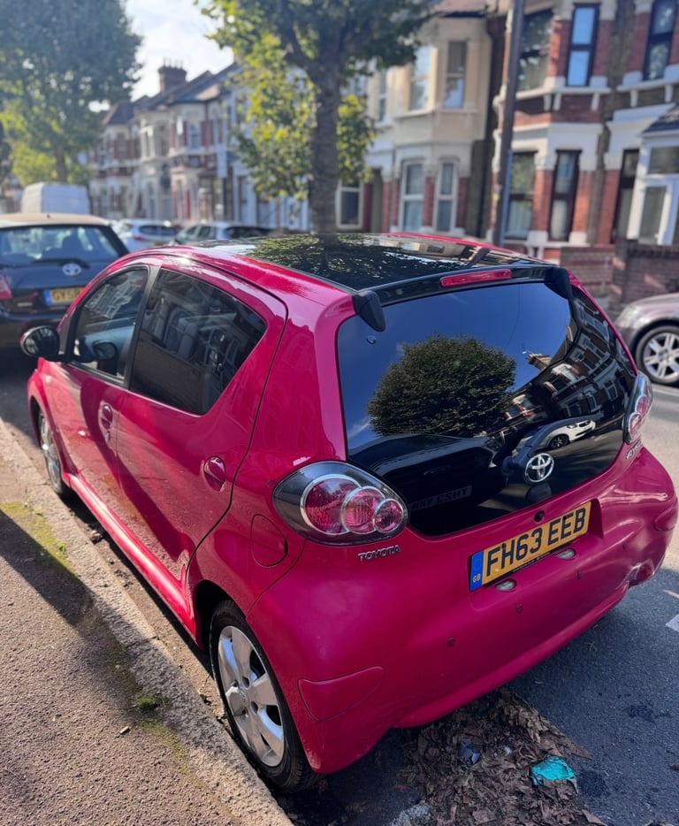 Toyota, AYGO, Hatchback, 2014, Manual, 998 (cc), 5 doors