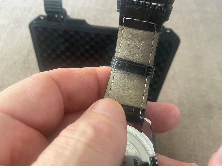MENS AVIATOR WATCH GREEN FACE