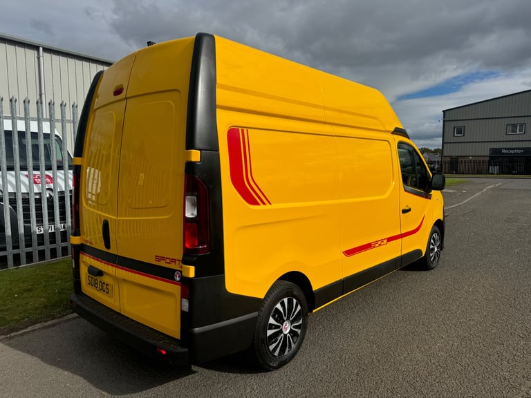 Show stopper 18 Vauxhall vivaro sport type LWB High Roof ideal camper thousand pounds of extras 