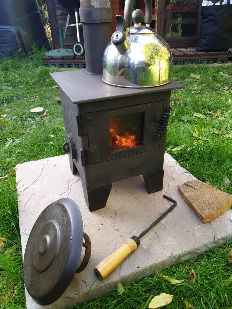Small wood stove - For shed / boat / van - Good condition