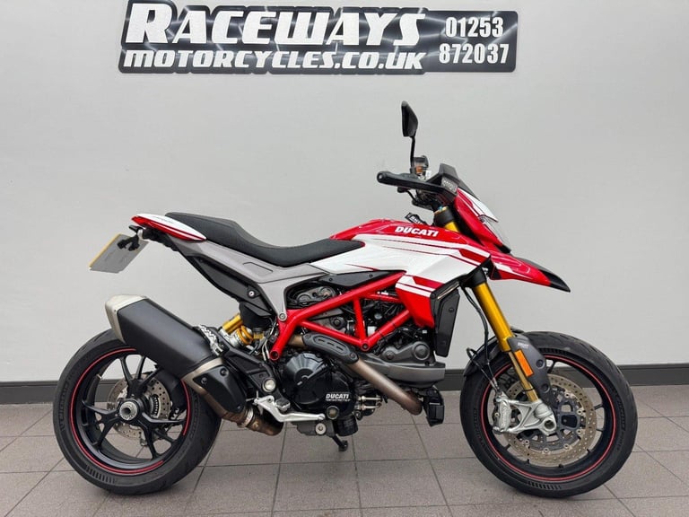 DUCATI HYPERMOTARD 939 SP RED 2016 16 REG, 10,111MILES USED MOTORCYCLE