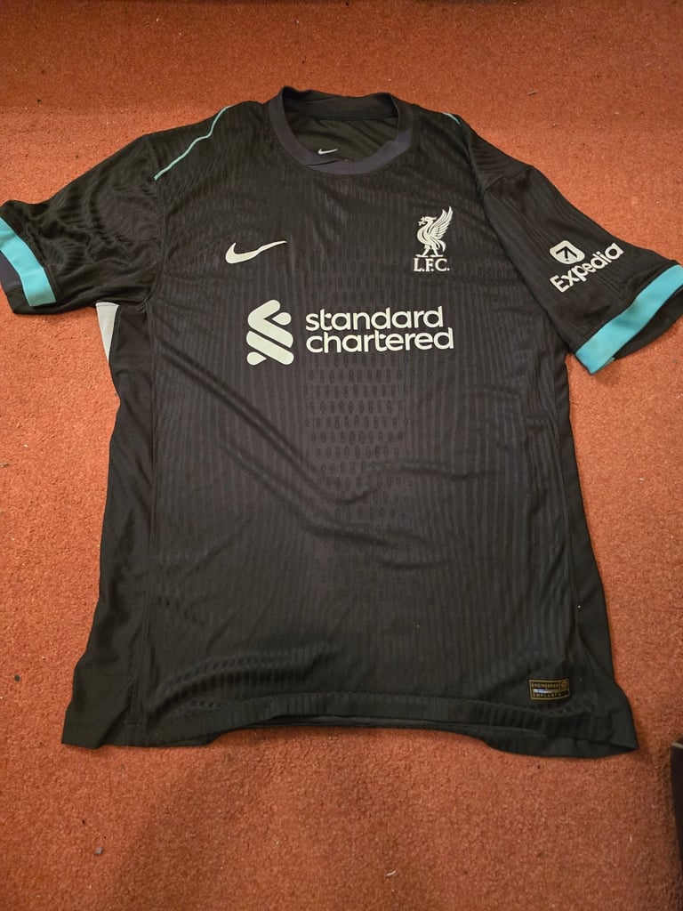 image for Liverpool away shirt size xl £12.