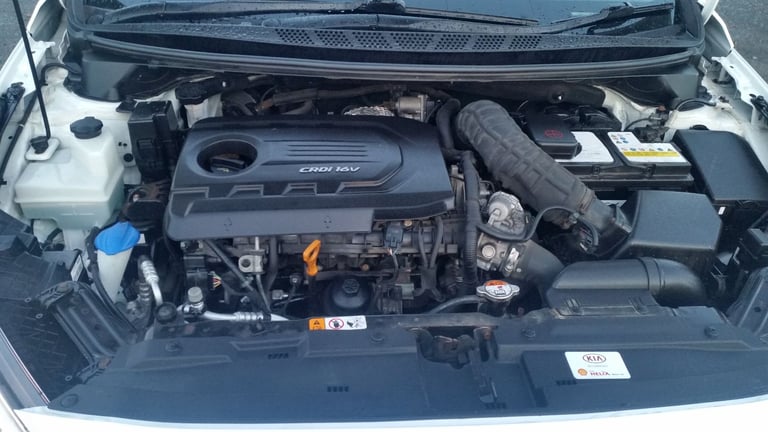 *!*BEAUTIFUL*!* NOV 2015 Kia Ceed 3 ISG 1.6 DIESEL **FULL YEARS MOT** 9 SERVICE STAMPS £20 ROAD TAX