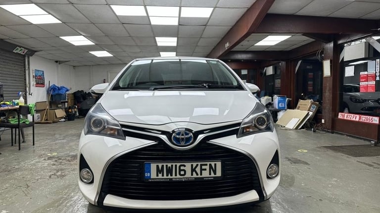 2016 Toyota Yaris 1.5 Hybrid Icon 5dr CVT HATCHBACK PETROL/ELECTRIC Automatic