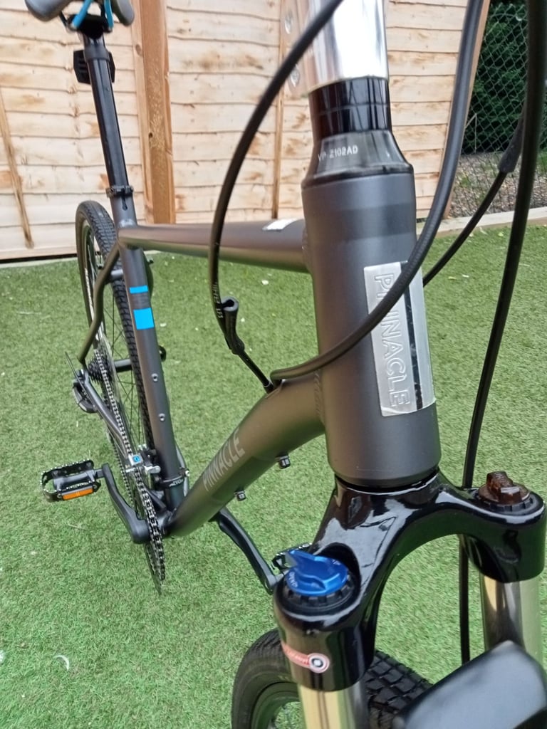 Pinnacle Cobalt 2 Aluminium Hybrid Mountain Bike.