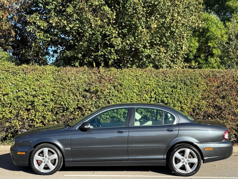 JAGUAR X-TYPE 2.2d SE 2009 4dr Auto Grey | Full Service History | MOT June 2026