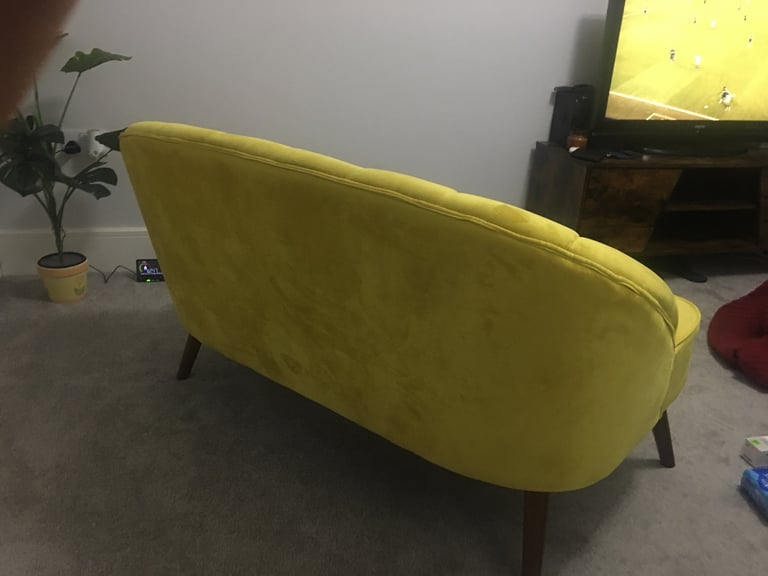 2 seater sofa / Hoi 2 Seater Velvet Cocktail Sofa