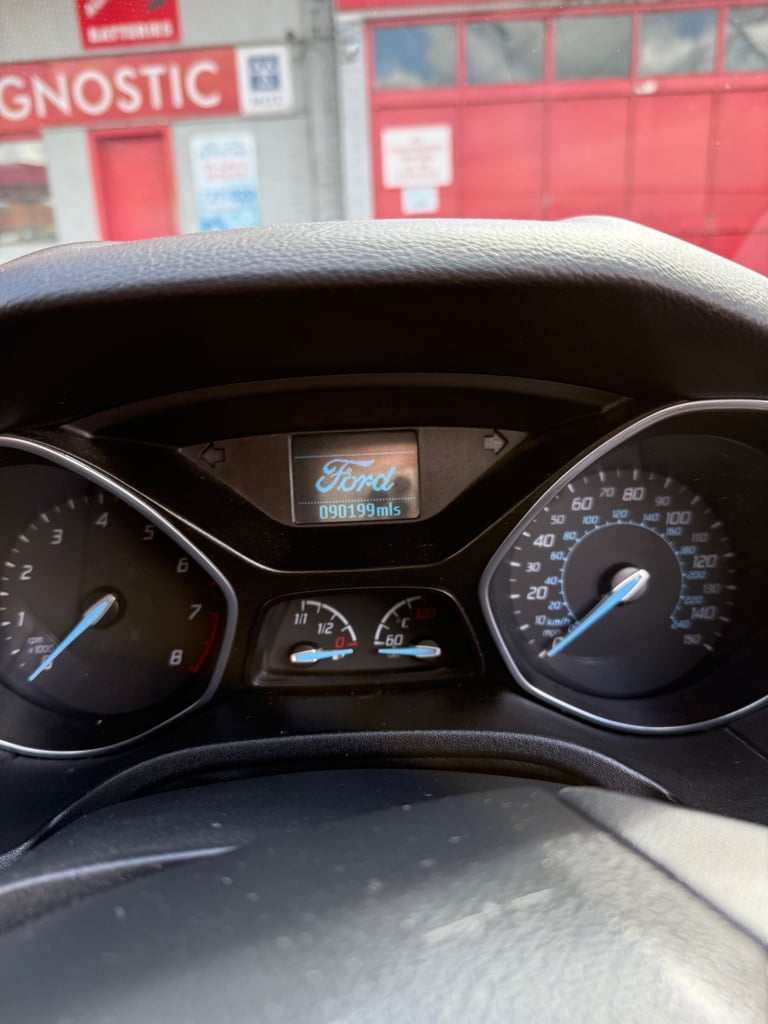 Ford, FOCUS, Hatchback, 2014, Manual, 998 (cc), 5 doors