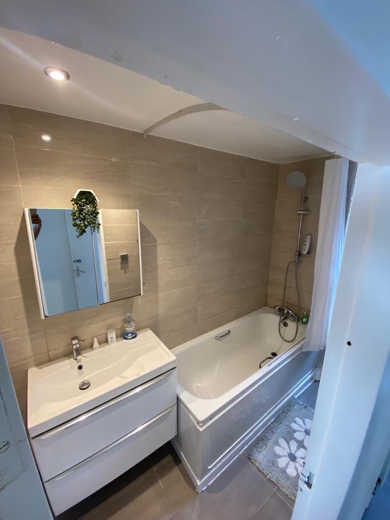 Fantastic Room in Stockwell Station!!!