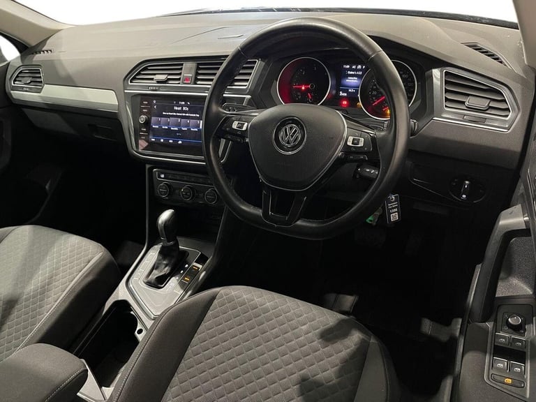 2018 Volkswagen Tiguan 2.0 TDI SE Navigation SUV 5dr Diesel DSG Euro 6 (s/s) (150 ps) ESTATE Dies...