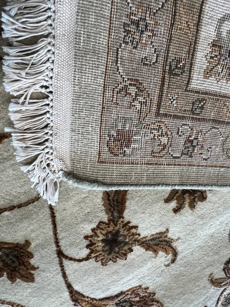 MAHARAJA SILK RUG 280x370cm