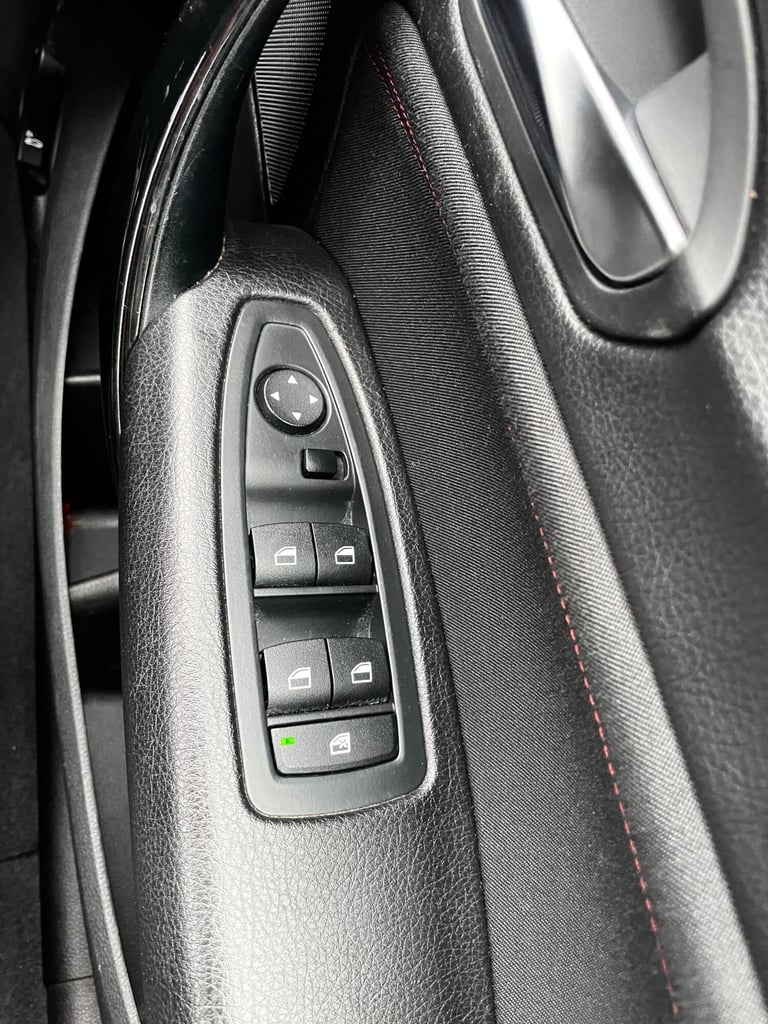 2017 BMW 1 Series 118i [1.5] Sport 5dr [Nav] HATCHBACK PETROL Manual