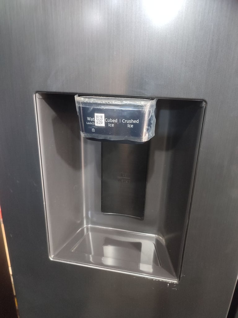 ➡️➡️NEW GRADED SILVER GRAPHITE SAMSUNG SERIES 7 FROST FREE AMERICAN FRIDGE FREEZER RRP £1,479!
