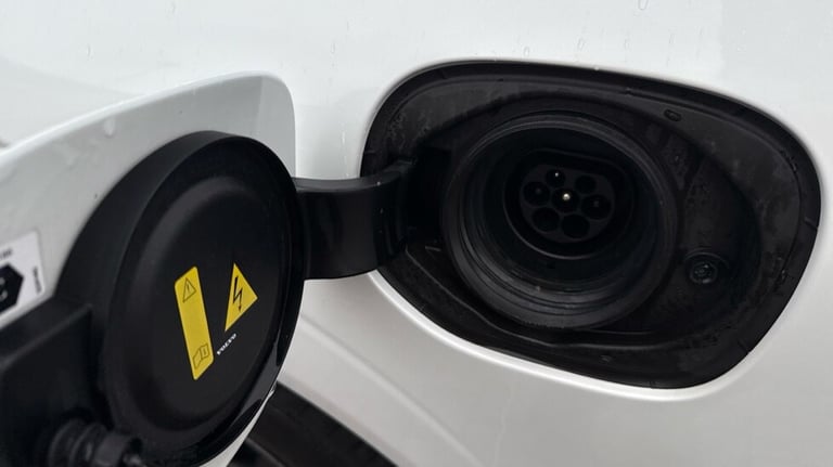 2023 Volvo XC60 Recharge Plus, T6 AWD plug-in hybrid, Electric/Petrol, Dark Estate Petrol Paralle...