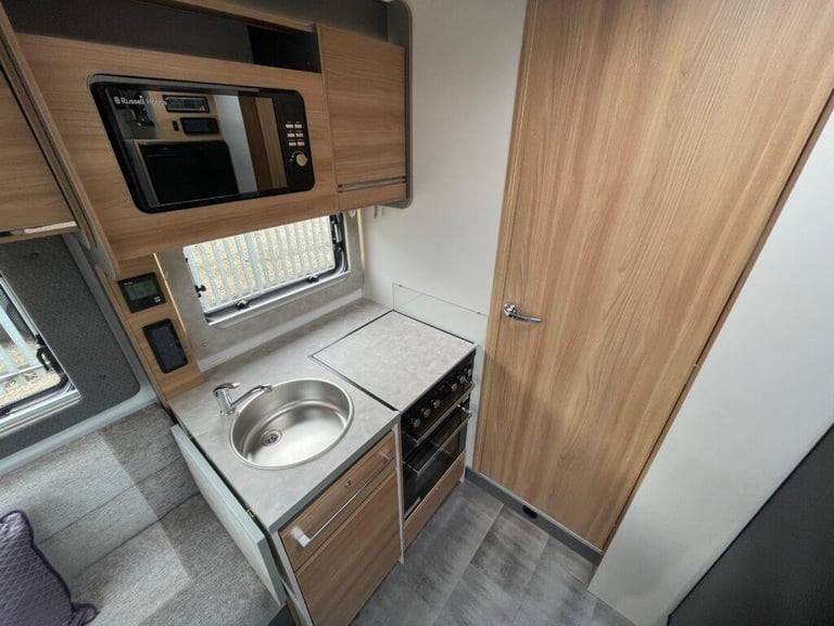 Bailey Adamo 75-4i 4 Berth 4 Belt end bedroom Auto 3500kg Garage 