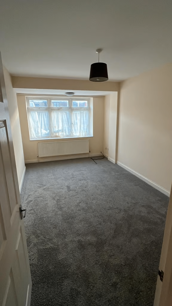 Double room to rent in Wembley 