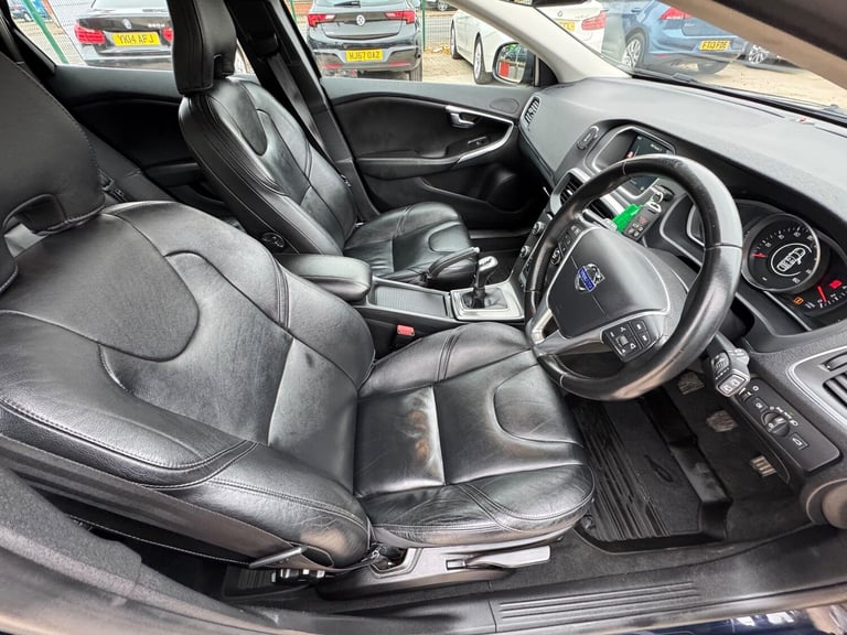 2016 Volvo V40 2.0 D3 SE Lux Nav Euro 6 (s/s) 5dr HATCHBACK Diesel Manual