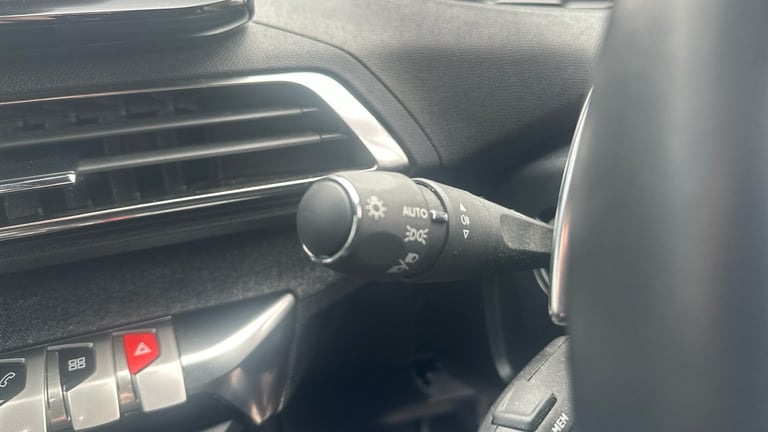 2023 Peugeot 3008 1.5 BlueHDi Allure Premium + SUV 5dr Diesel EAT Euro 6 (s/s) (130 ps) SUV Diese...