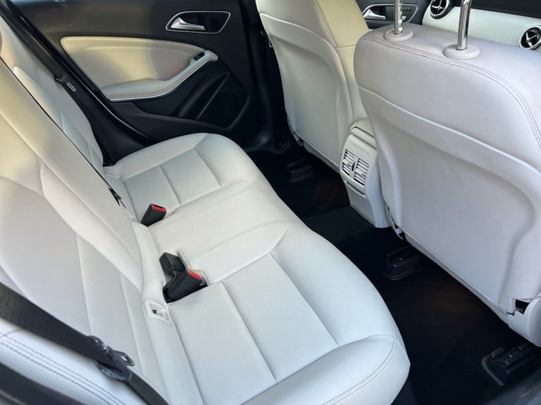 2017 Mercedes-Benz A-Class 2.1 A200d Sport (Premium Plus) Hatchback 5dr Diesel 7G-DCT Euro 6 (s/s...