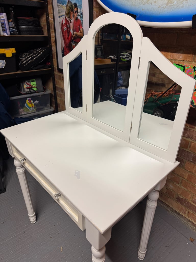 White Dressing Table With Mirror - Free
