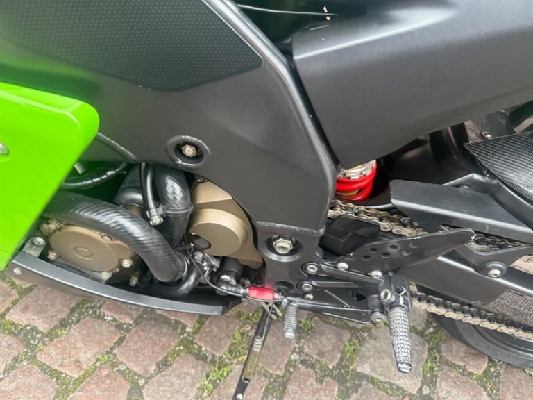 Kawasaki Ninja ZX-10R ZX10R ZX10-R, C1H, 2004, Clean, Akrapovic FSH, delivery,
