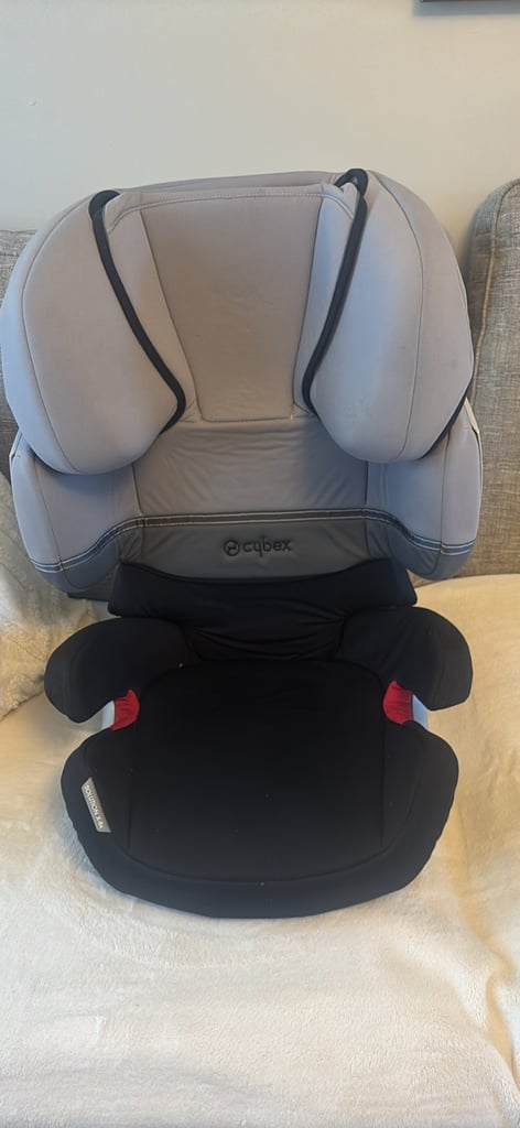 Cybex child’s car seat rrp £178 in vgc £60
