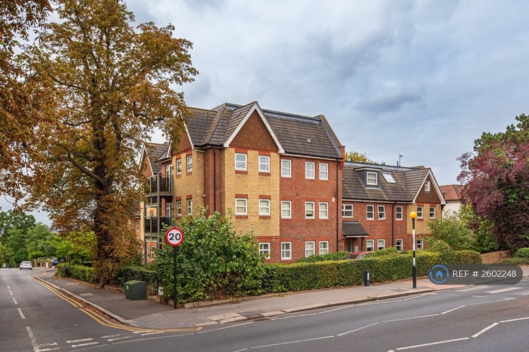 image for 2 bedroom flat in Beulah Hill, London, SE19 (2 bed) (#2602248)