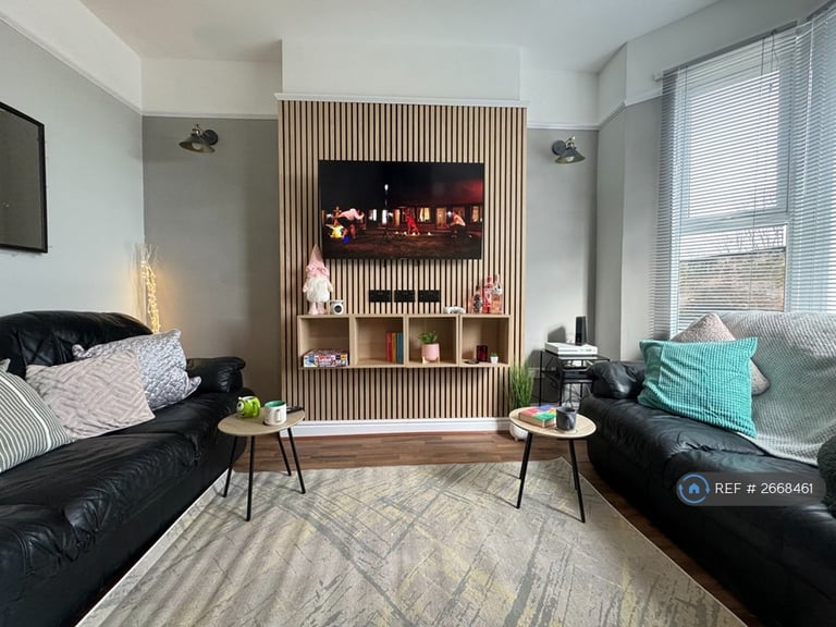 6 bedroom house in Penny Lane, Liverpool, L18 (6 bed) (#2668461)