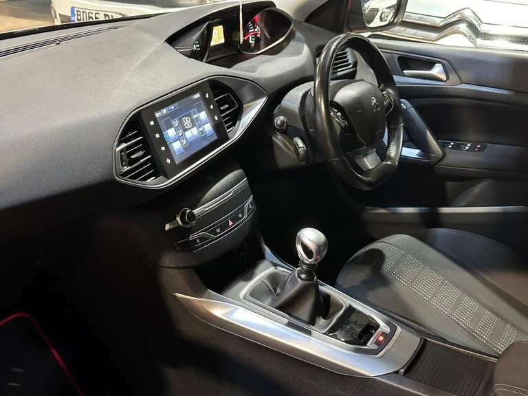 2015 Peugeot 308 2.0 BlueHDi Allure Euro 6 (s/s) 5dr HATCHBACK Diesel Manual