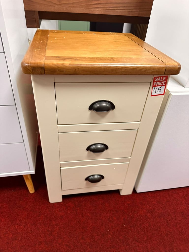 Kent 3 Drawer Bedside Table - Cream & Oak