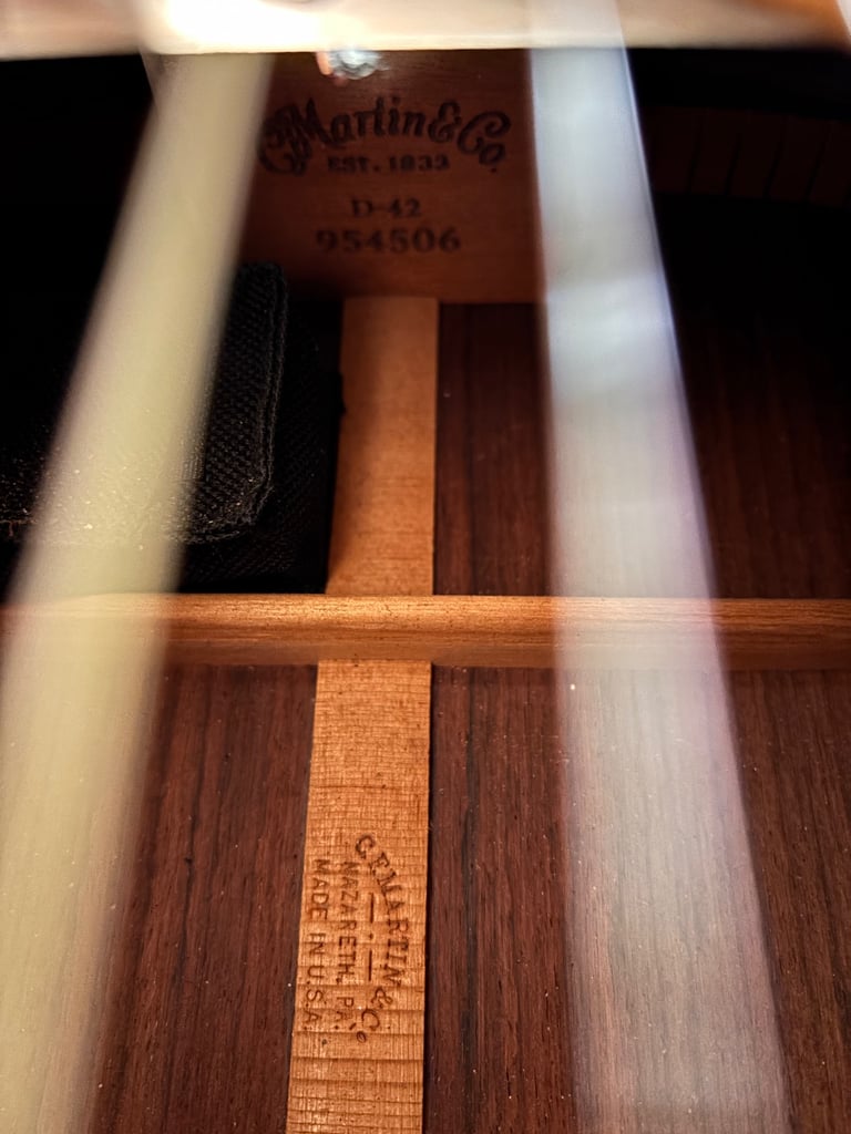 TRADES - Martin D42 (2002)