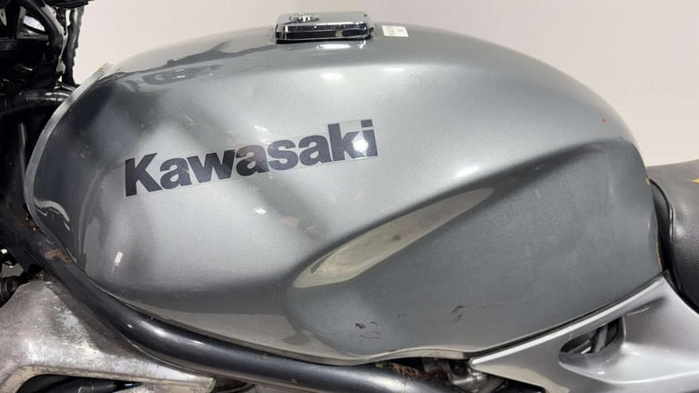 Kawasaki Er 2000 12K GOOD RUNNING PROJECT BIKE 500CC NAKED A2